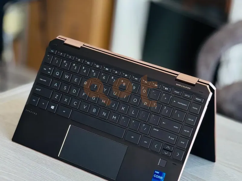 HP SPECTRE x360 15INCHES-CORE i7-512 SSD-16GB RAM-11TH GEN-IRISX GRAPHICS-TOUCHSCREEN